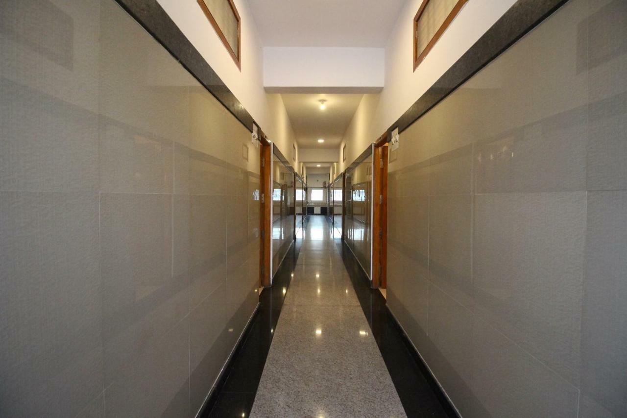 Oyo Flagship 30734 Jeevan Lodge Shimoga Eksteriør bilde